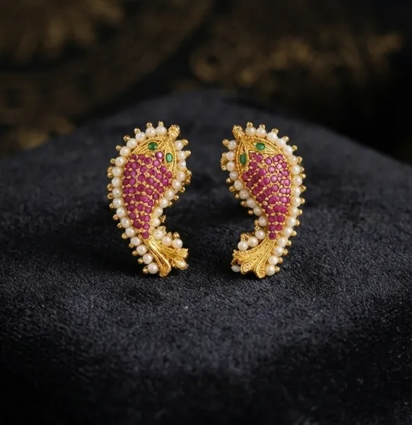 Auspicious_Aquatic_Gold_Earrings