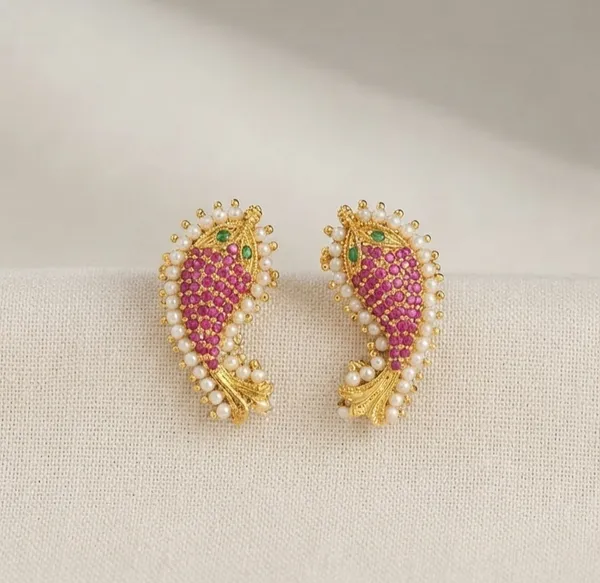 Auspicious_Aquatic_Gold_Earrings