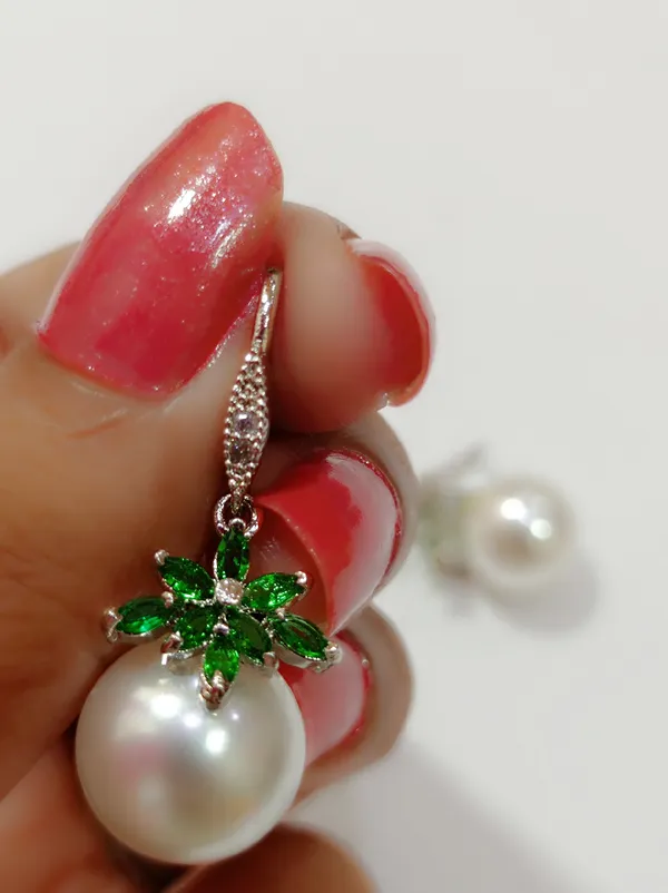 Silver_Green_Hook_Earrings_For_Women