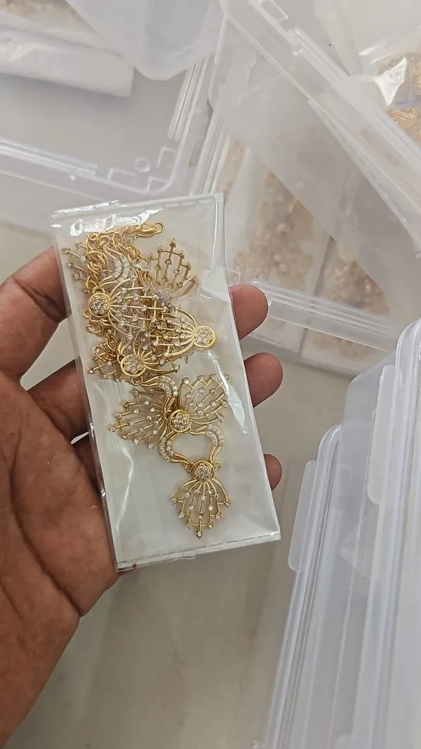 Chick_Necklace_