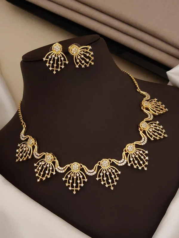 Chick_Necklace_