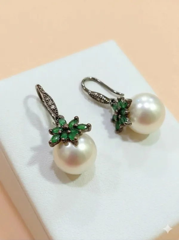 Black_Green_Hook_Earrings_For_Women