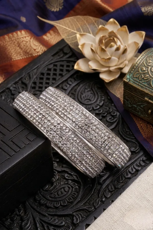 Silver_Diamond_Design_Bangles_For_Women