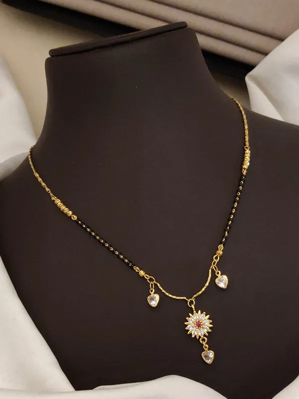 Elegance_Floral_Pendant_Mangalsutra_and_Matching_Earrings_Set