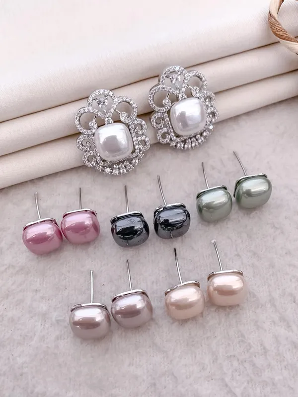 Elegant_Color_Changing_Earrings_