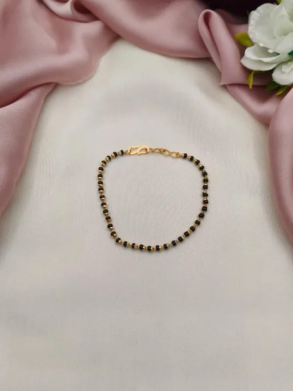 Black_Beaded_Bracelet_(Pack_Of_4)