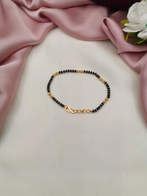 Black_Beaded_Bracelet_(Pack_Of_4)