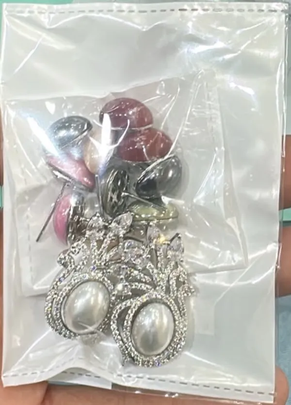 Imperial_Color_Changing_Earrings_