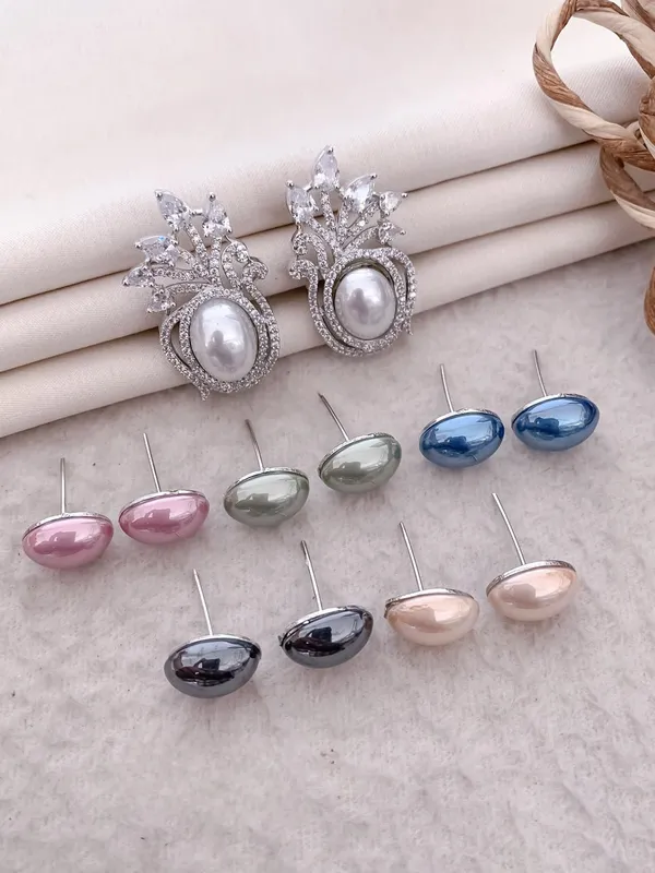 Imperial_Color_Changing_Earrings_
