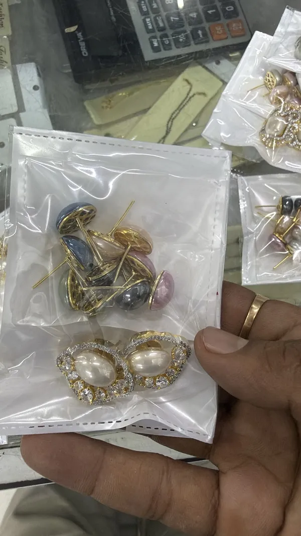 Imported_Changeable_Earrings_