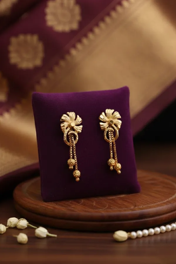 Lacquered_Pakli_Micro_Gold_Earrings_For_Women