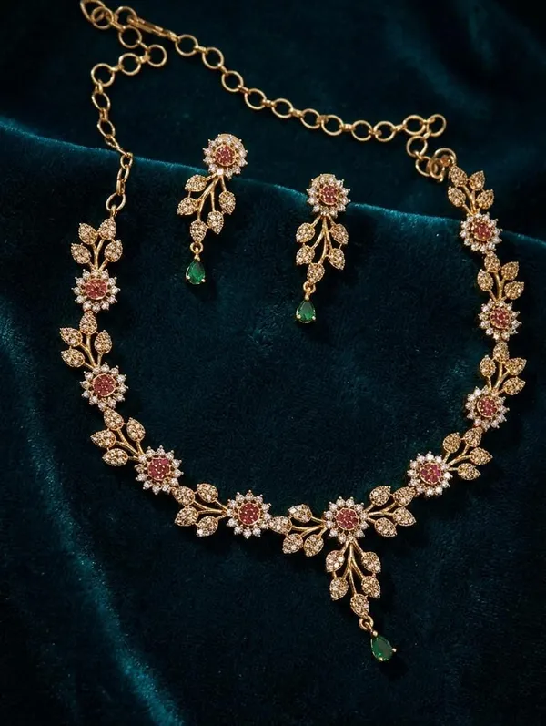 Peacock_Flower_Minimal_Necklace_For_Women