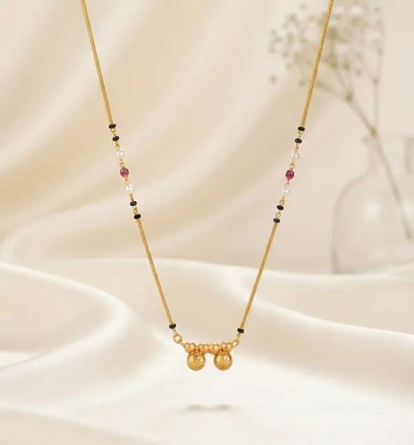 Minimalist_Gold_&_Bead_Mangalsutra