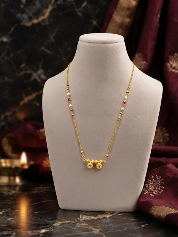 Minimalist_Gold_&_Bead_Mangalsutra