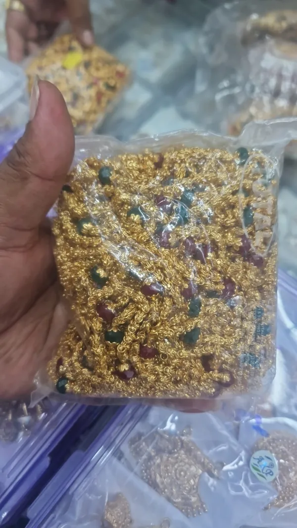 Minimalist_Ruby_&_Emerald_Bead_Chain