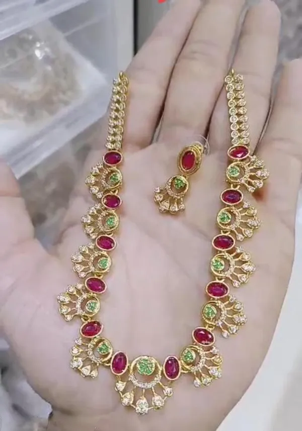Ruby_Green_Stone_Necklace_For_Women
