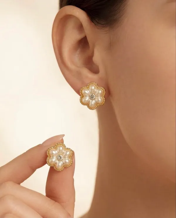 Pearl_Studs