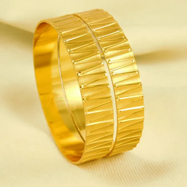 Premium_Line_Design_Kada_Bangle_For_Women