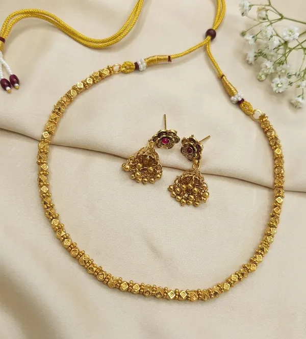 Premium_Thushi_Choker