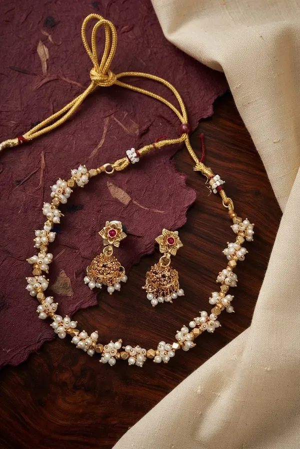 Royal_Crest_Golden_Cluster_Pearl_Set
