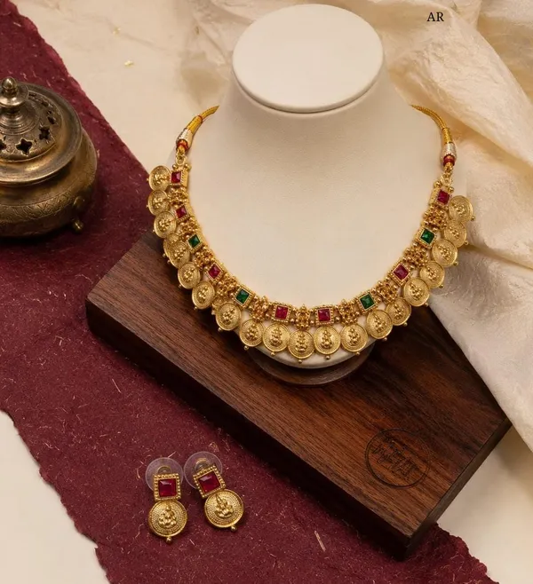 Ruby_and_Emerald_Temple_Coin_Necklace_Set