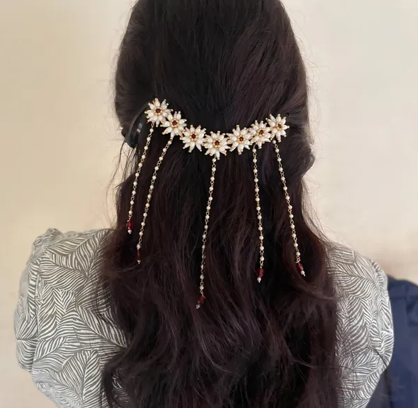 Traditional_Gajra_Style_Pearl_Hair_Brooch