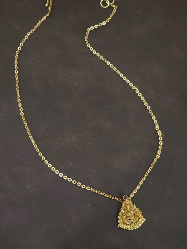 Vinayak_Chain_Gold_Replica_