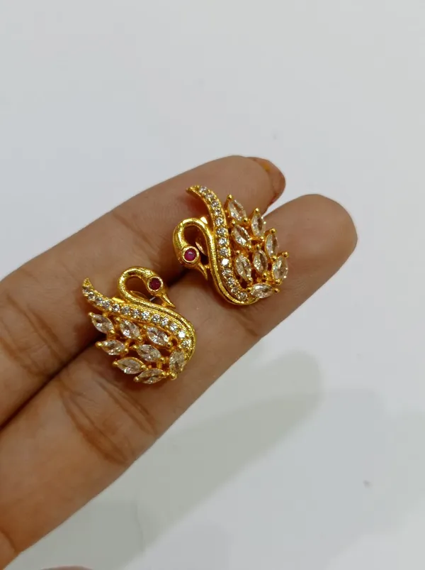 White_Swan_Hans_Earrings_For_Women
