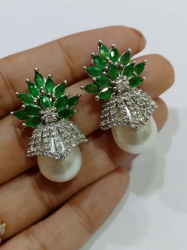 Silver_Green_Ananas_Pineapple_American_Diamond_Stud_Earrings
