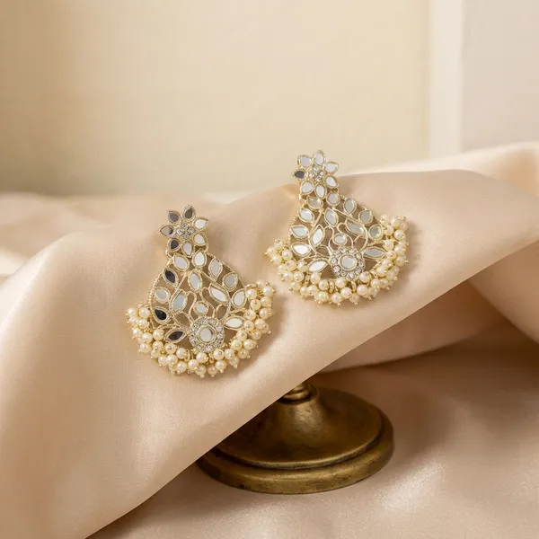 White_Brass_Premium_Pearl_Arsaa_Earrings_For_Women