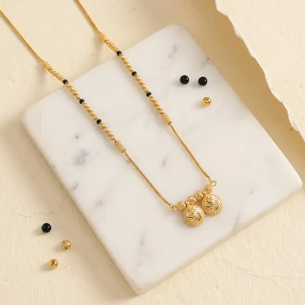 Gold_Filigree_Brass_Premium_Mangalsutra_For_Women