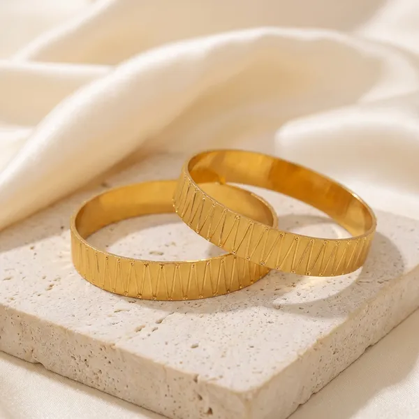 Gold_Brass_Line_Design_Kada_Bangles_For_Women
