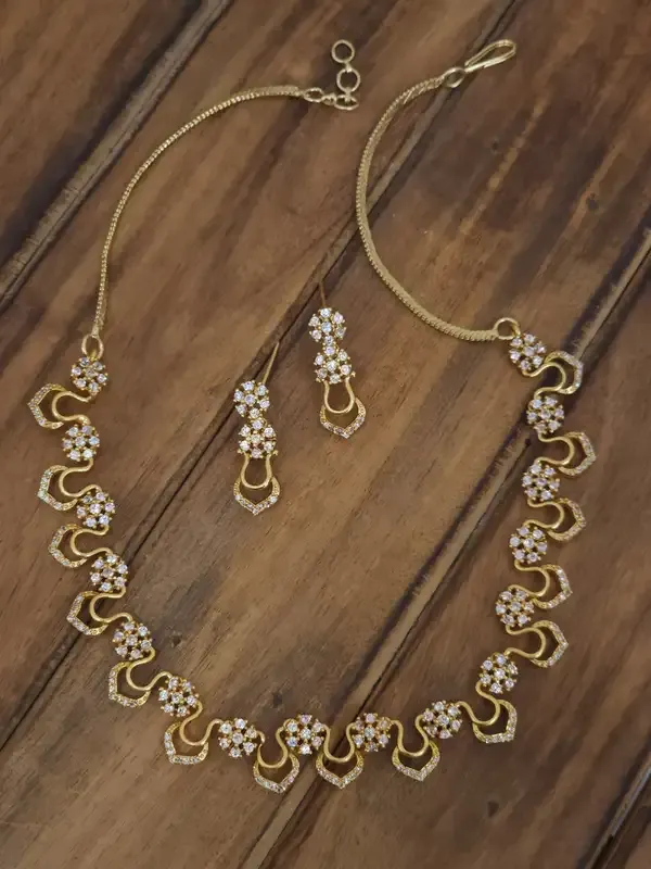 Premium_Golden_Necklace_