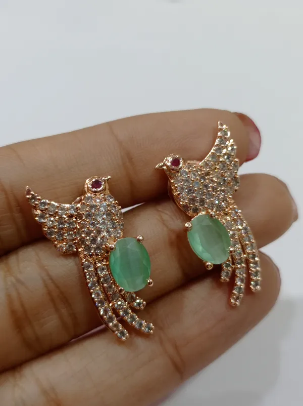 Rose_Gold_Pista_Green_Chimney_Stud_Earrings