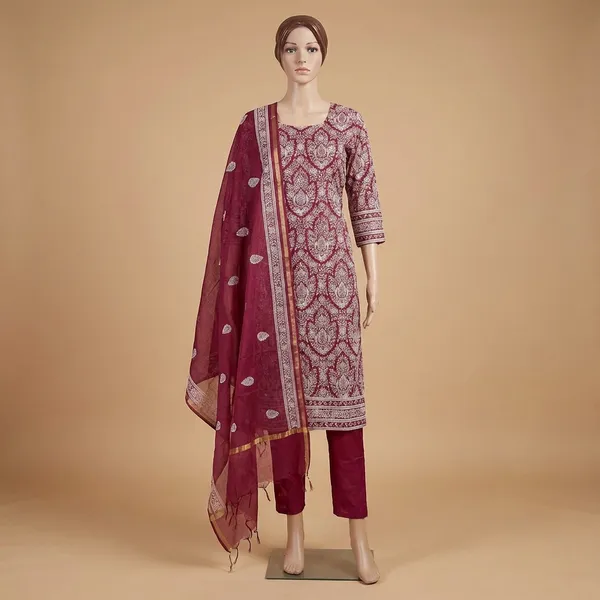 Red_Organza_Chikan_Embroidry_Unstitch_Suit_For_Women
