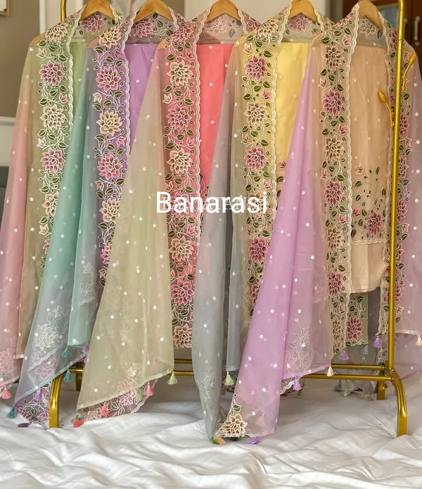 Peach_Banarasi_Unstitch_Suit_Organza_Embroidery_For_Women