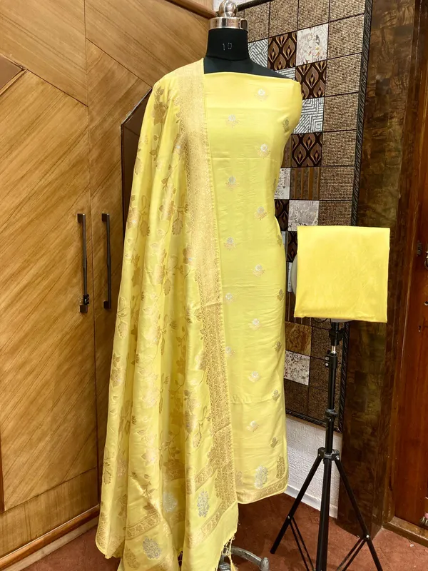 Chinya_silk_suit