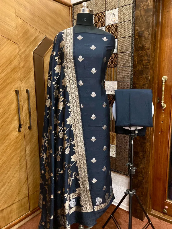 Chinya_silk_suit