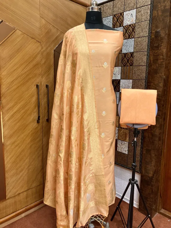 Chinya_silk_suit