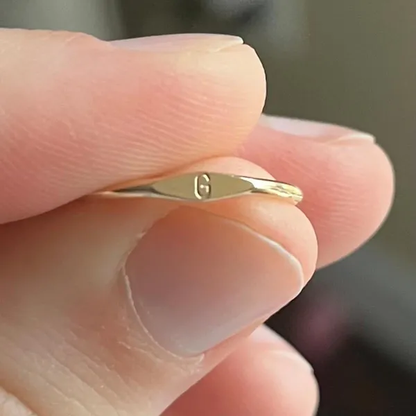 Gold_Personalized_Name_Ring_For_Women