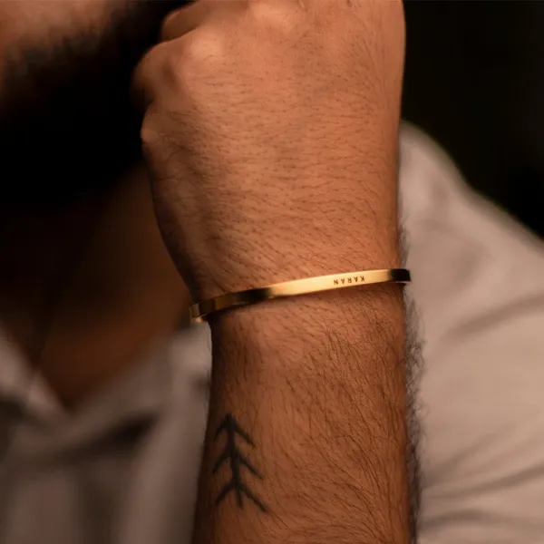 Gold_Personalized_Name_Bracelet_For_Men