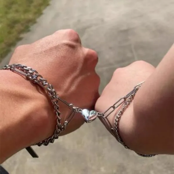 Silver_Magnetic_Heart_Bracelet_For_Couple