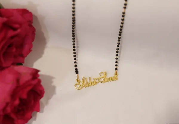 Gold_Personalized_Couple_Name_Mangalsutra_For_Women