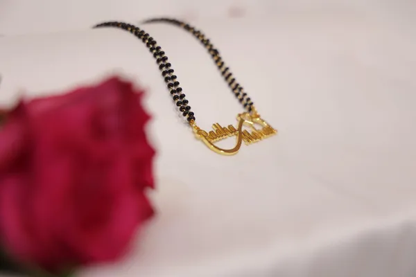 Gold_Personalized_Couple_Name_Mangalsutra_For_Women