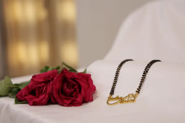Gold_Personalized_Couple_Name_Mangalsutra_For_Women