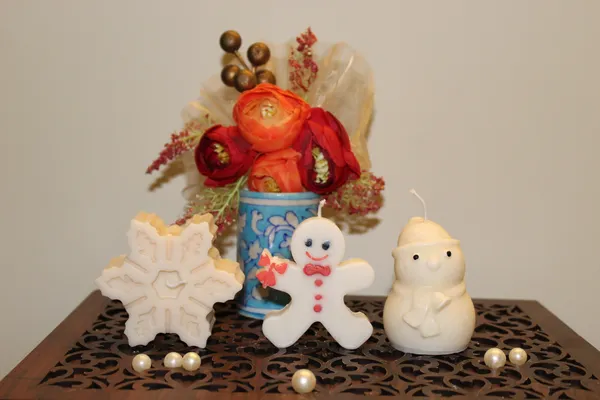 The_Aboli_Pearl_Petal_Bloom_Candle_(_Multicolour_Color_)