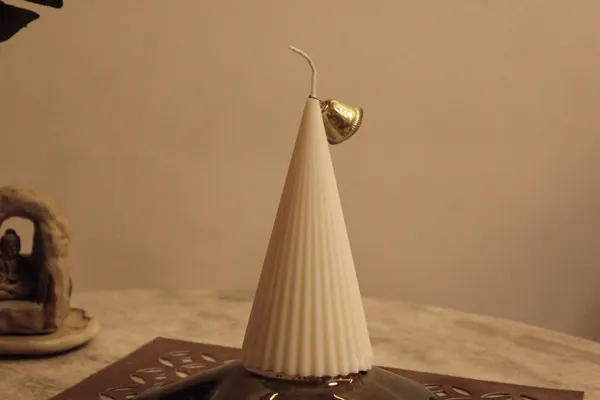 The_Aboli_Mini_Joy_Beams_Candle_(_White_Color_)