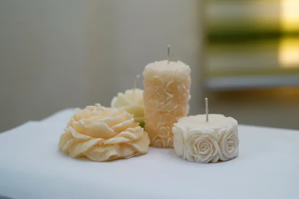The_Aboli_Aura_Elegance_Candle_(_White_Color_)