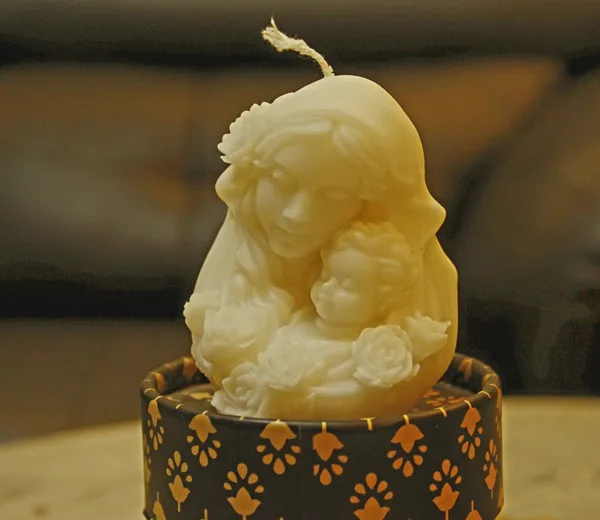 The_Aboli_Flora_Hush_Candle_(_White_Color_)