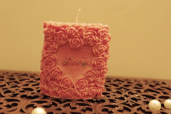 The_Aboli_Amber_Roast_and_Golden_CRUMB_Candle_(_Pink_Color_)